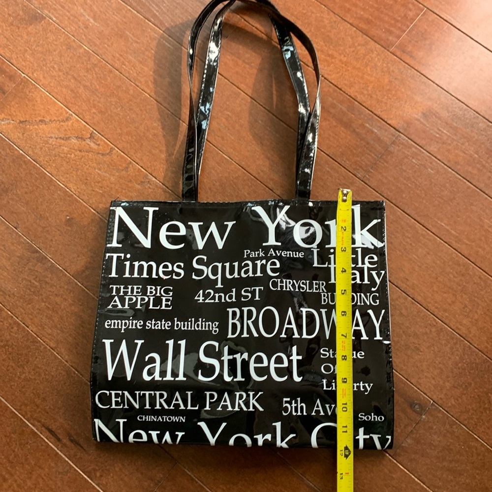 NWOT New York Vinyl Tote Bag - Picture 3 of 5